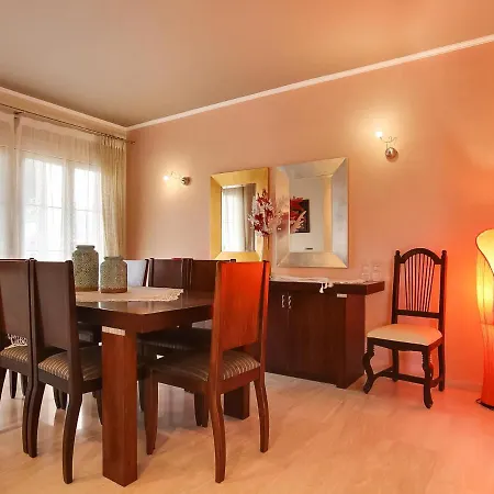 Lavish In Close To The Beach And Pilion With Netflix Villa *