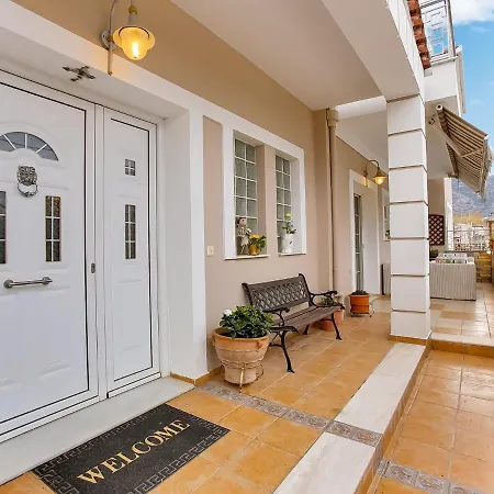 Villa Lavish In Close To The Beach And Pilion With Netflix